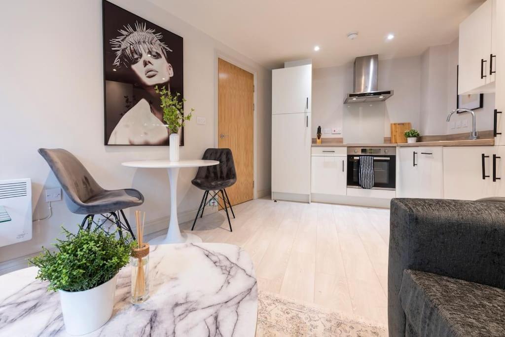 Harvey Nic'S & Designer Quarter 18 Ch Apartman Leeds Kültér fotó